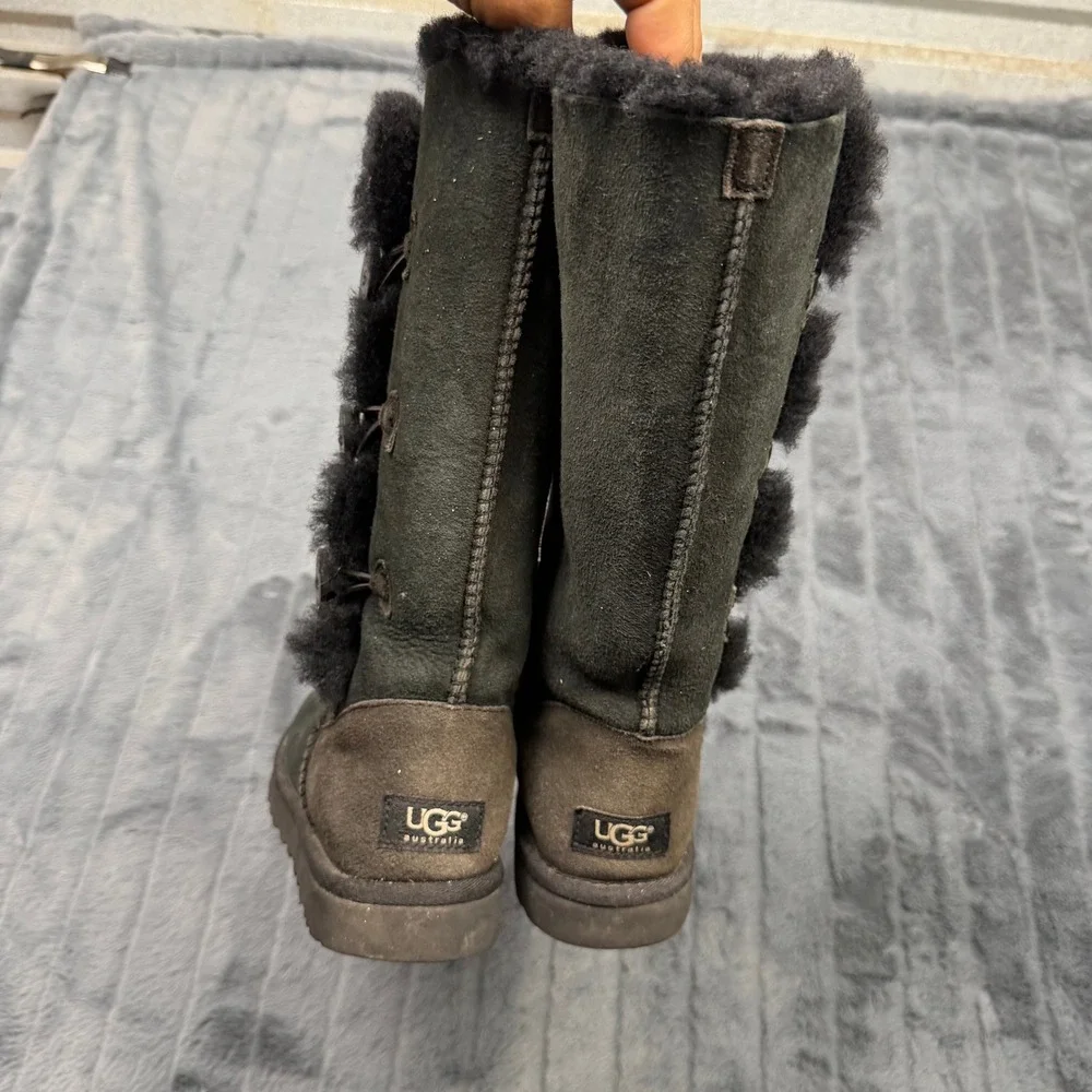 UGG Australia Bailey Button Triplet Tall Green Suede Shearling Boots 1873 Size 7